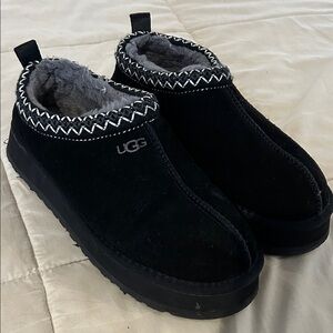 Black Uggs - size 40 tazz